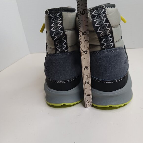 UGG Truckee Big Boy Winter Boot size 4 - Picture 7 of 9
